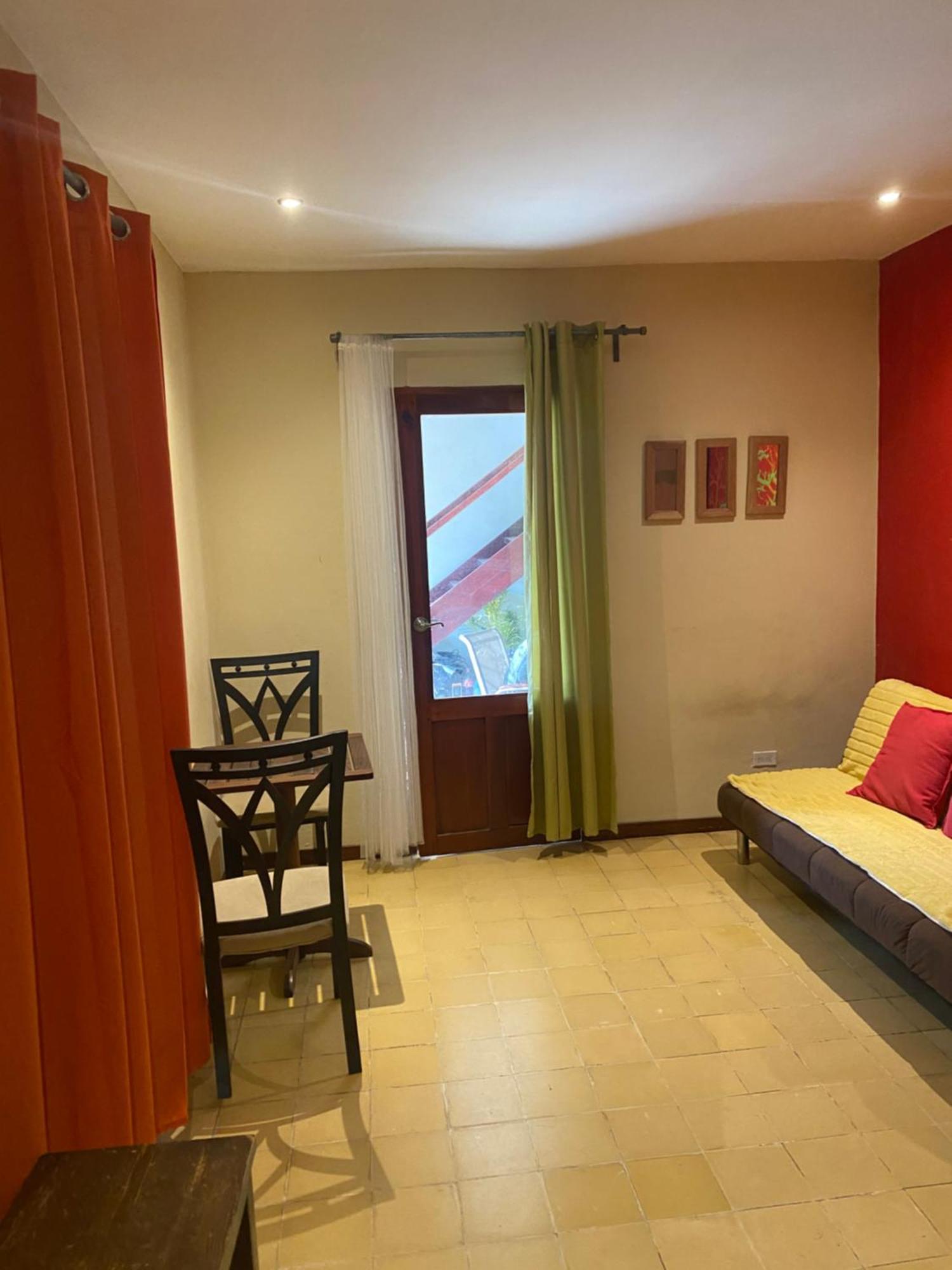Apartamentos Casa Amarilla Granada Zewnętrze zdjęcie