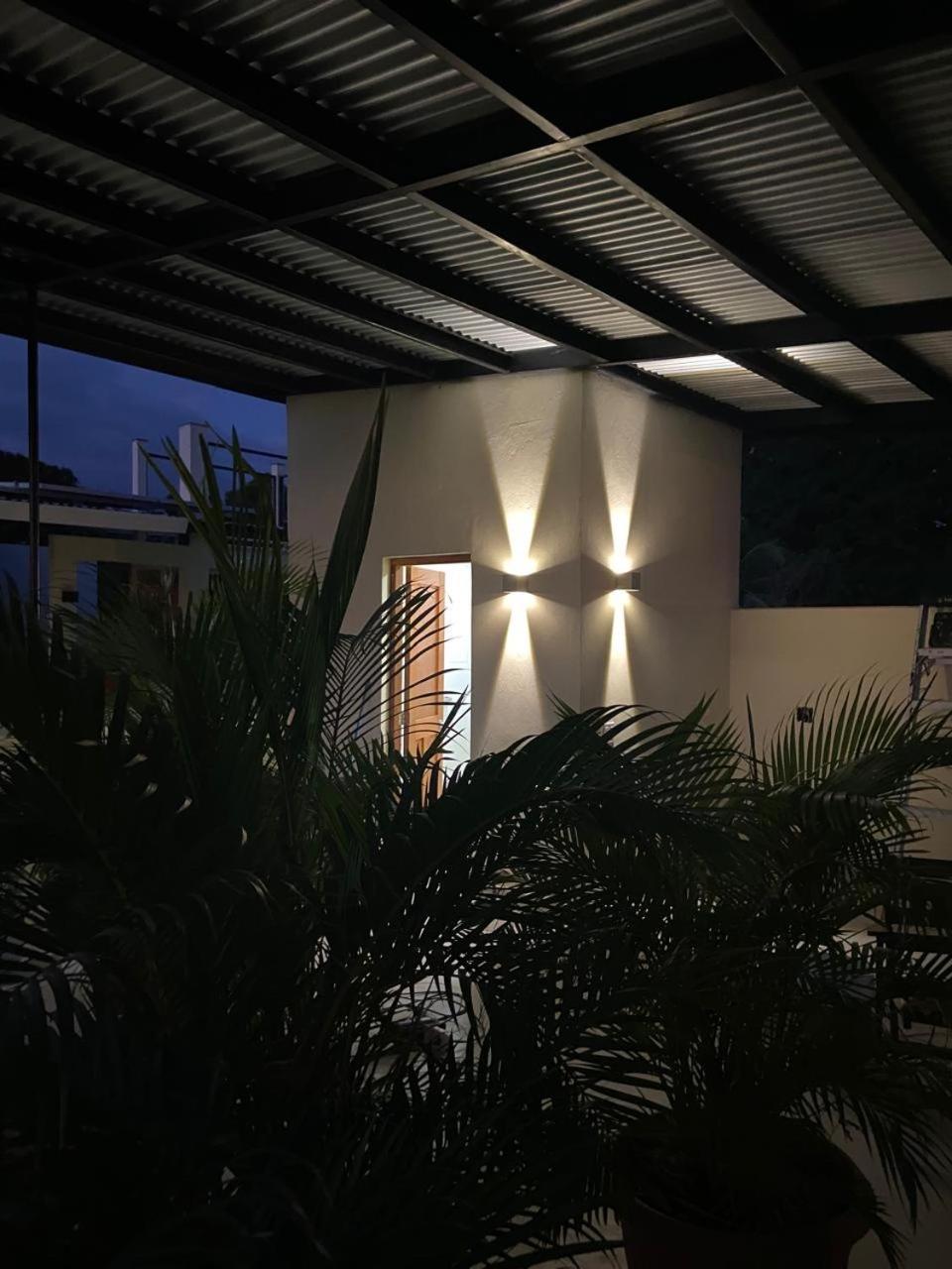 Apartamentos Casa Amarilla Granada Zewnętrze zdjęcie