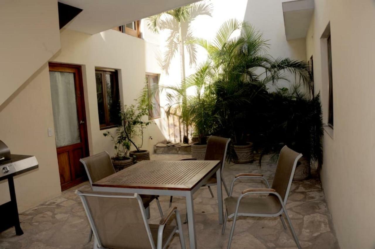 Apartamentos Casa Amarilla Granada Zewnętrze zdjęcie
