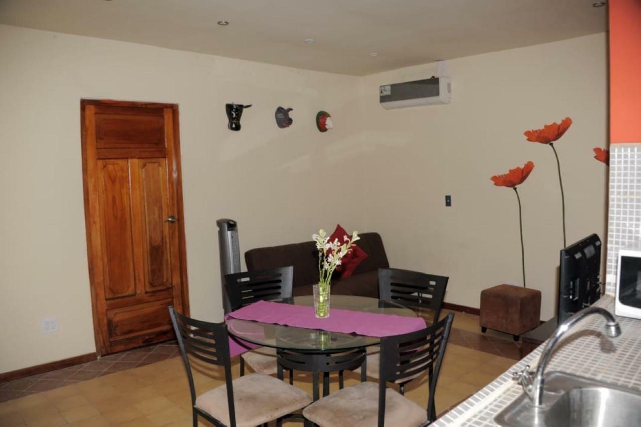 Apartamentos Casa Amarilla Granada Zewnętrze zdjęcie